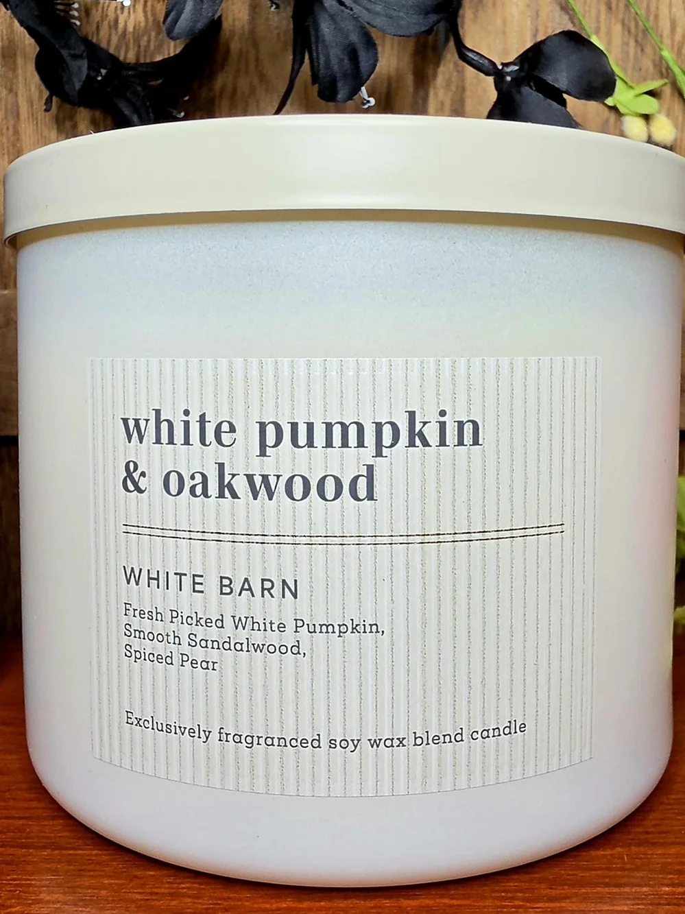 Bath & Body Works White Pumpkin & Oakwood White Scented Candle